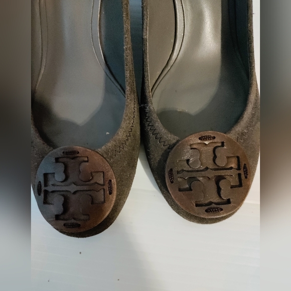 Tory Burch wedge suede pump size 6 - Picture 5 of 7